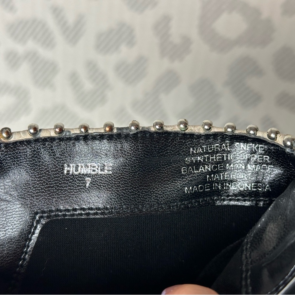 STEVE MADDEN HUMBLE TRIPLE BUCKLE SNAKESKIN PRINT STUDDED HEELED BOOTIE BOOTS 7 - Picture 8 of 9